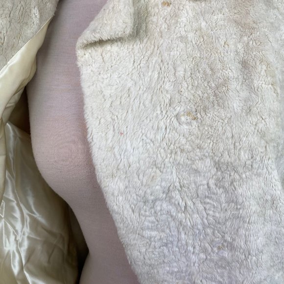 Vintage Ivory Faux Fur Coat Bagdad Styled by Sportowne Fabric by LaFrance - Picture 5 of 16